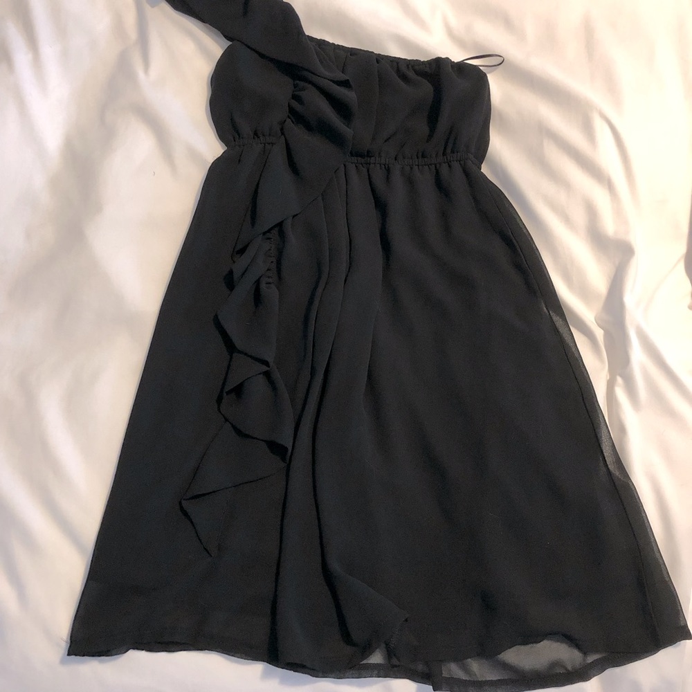 Black Chiffon One shoulder dress - Size: Small